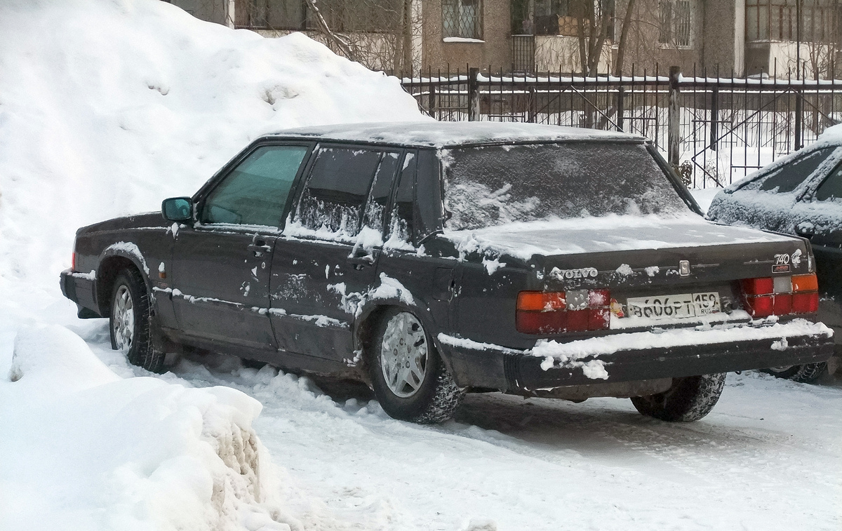 Пермский край, № В 606 РТ 159 — Volvo 740 '84-92