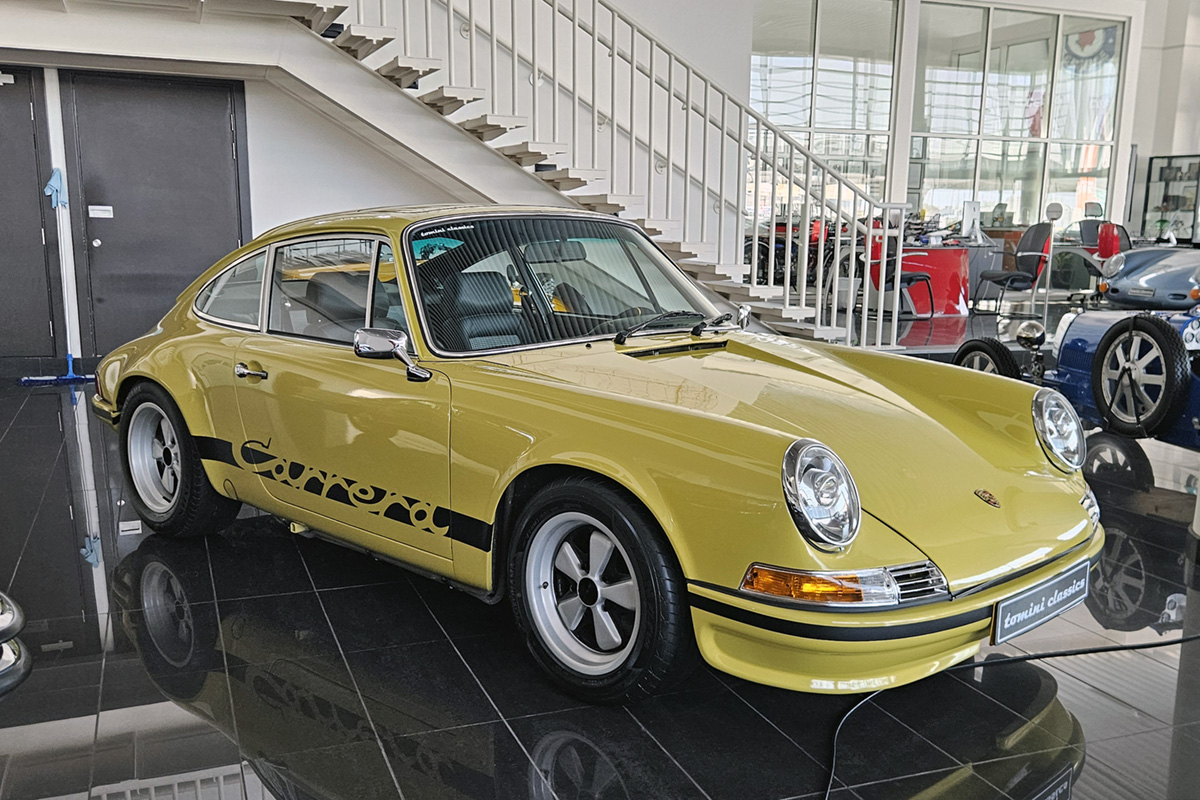 ОАЭ, № (UAE) U/N 0011 — Porsche 911 (930) '73-89