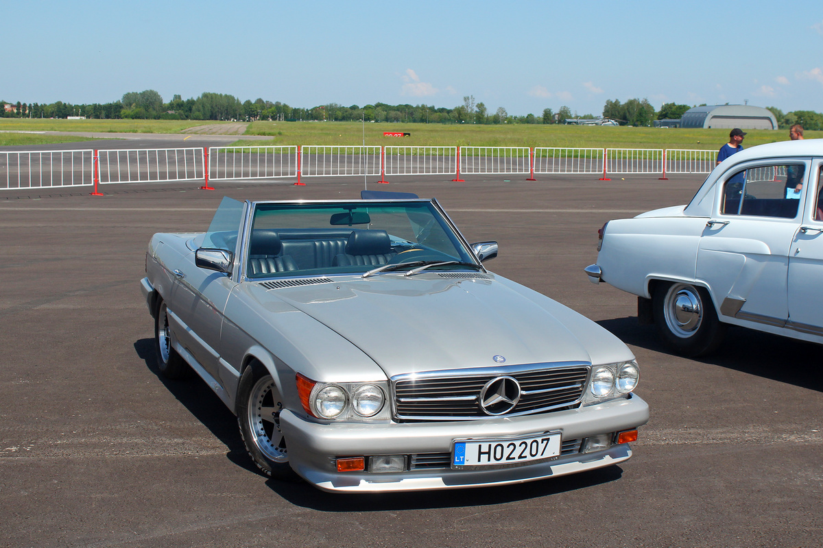 Литва, № H02207 — Mercedes-Benz (R107/C107) '71-89; Литва — Retro mugė 2024