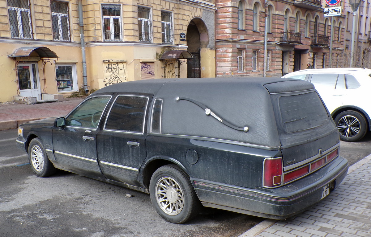 Армения, № 37 DL 479 — Lincoln Town Car (2G) '90-97