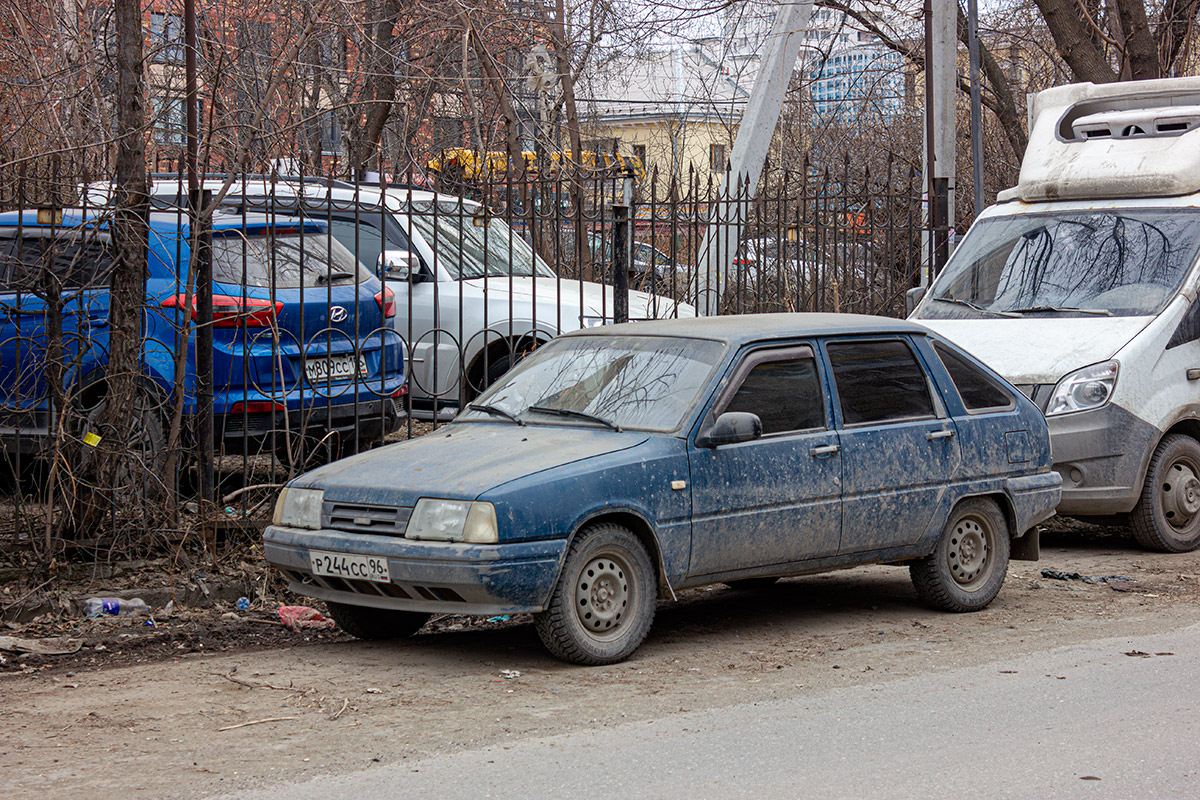 Свердловская область, № Р 244 СС 96 — Иж-2126-030 '98-05