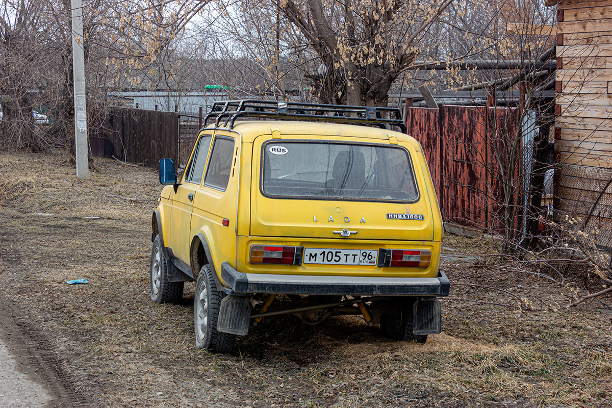 Свердловская область, № М 105 ТТ 96 — ВАЗ-2121 Нива '77-94