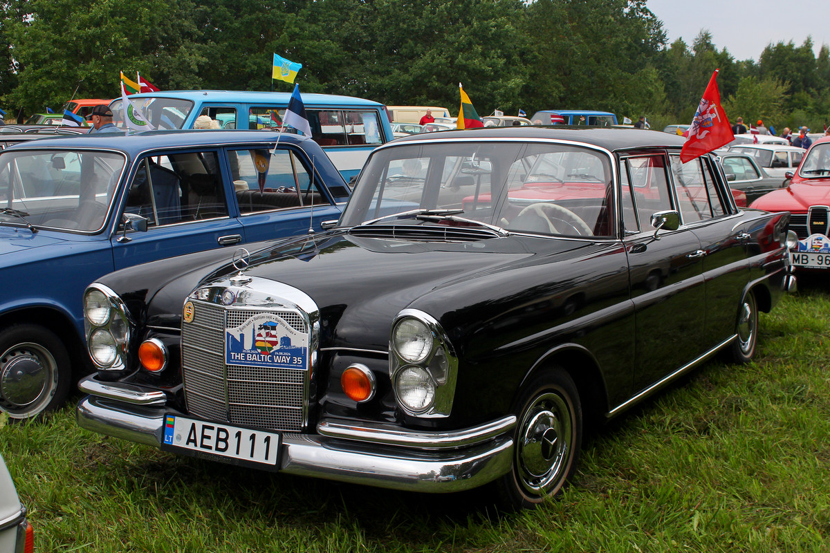 Литва, № AEB 111 — Mercedes-Benz (W111/W112) '59-71; Литва — Baltijos kelias 35