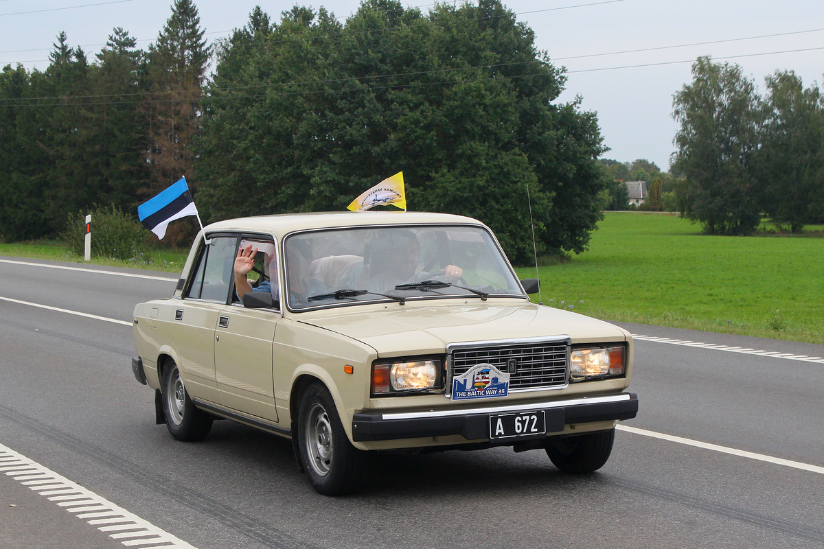 Эстония, № A 672 — ВАЗ-2107 Жигули '82-91; Литва — Baltijos kelias 35