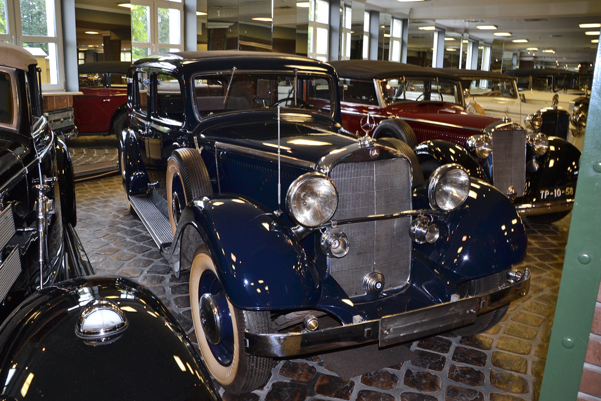 Московская область, № (50) Б/Н 0332 — Mercedes-Benz 320 (W142) '37-42