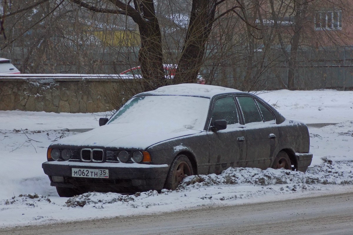 Вологодская область, № М 062 ТН 35 — BMW 5 Series (E34) '87-96