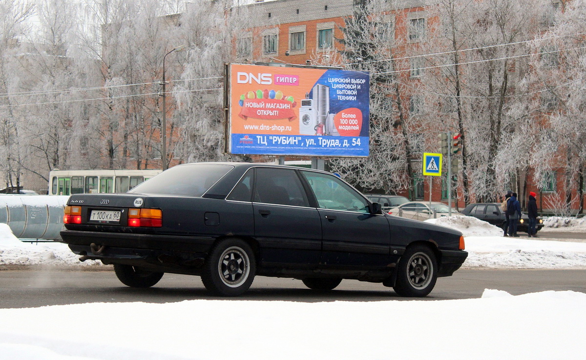 Псковская область, № Т 100 КА 60 — Audi 100 (C3) '82-91