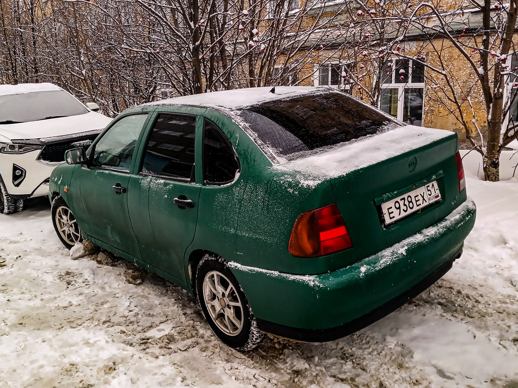 Мурманская область, № Е 938 ЕХ 51 — Volkswagen Polo 3 (Typ 6N) '94-02