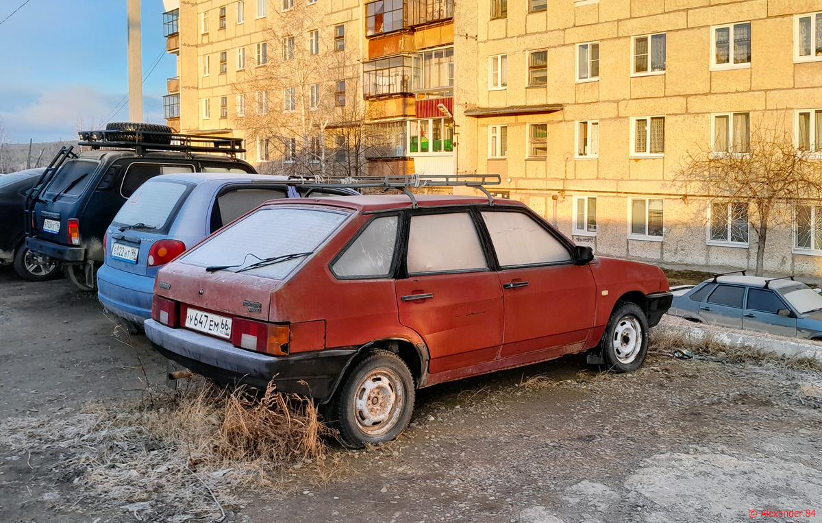 Свердловская область, № У 647 ЕМ 66 — ВАЗ-2109 '87-93