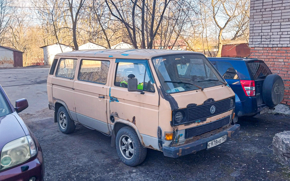 Московская область, № Е 978 НЕ 750 — Volkswagen Caravelle (T3) '81-92