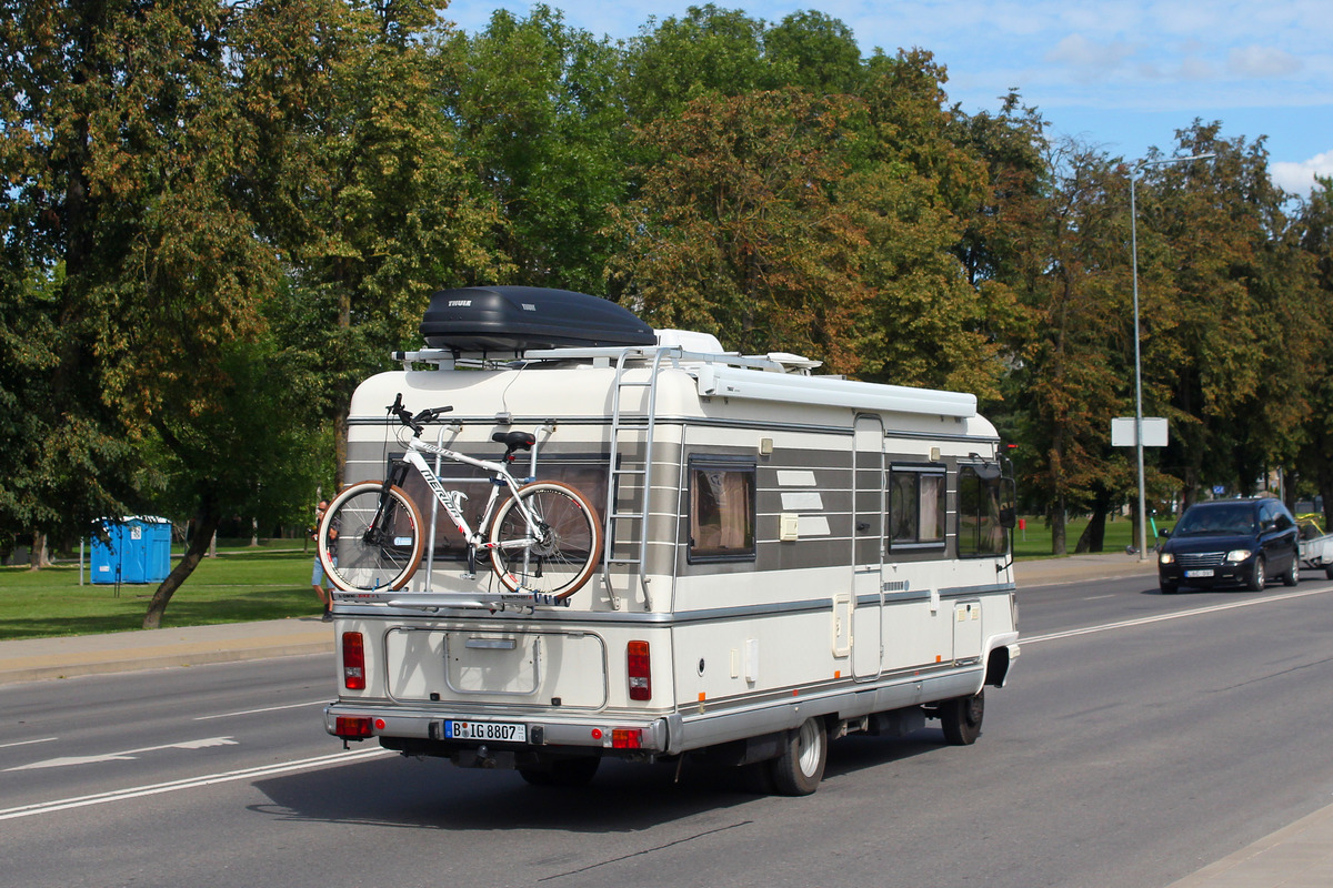 Германия, № B-IG 8807 — Mercedes-Benz T1 '76-96