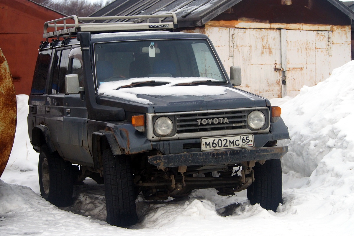 Сахалинская область, № М 602 МС 65 — Toyota Land Cruiser (J70) (heavy) '84-07