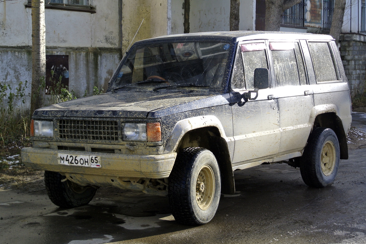 Сахалинская область, № М 426 ОН 65 — Isuzu Bighorn (UBS1*/UBS5*) '81-91