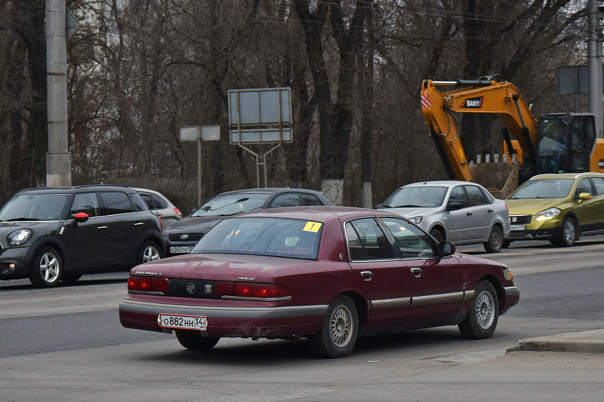 Волгоградская область, № О 882 НН 34 — Mercury Grand Marquis (2G) '91-97