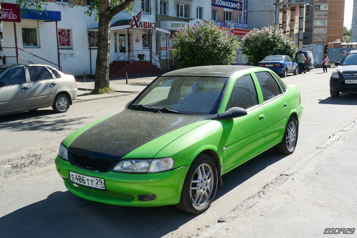 Архангельская область, № Е 486 ТТ 29 — Opel Vectra (B) '95-02