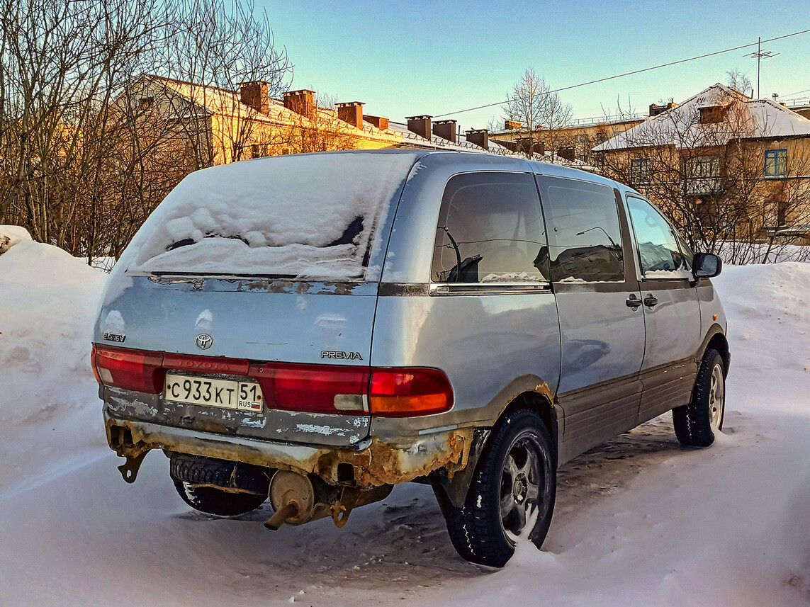 Мурманская область, № С 933 КТ 51 — Toyota Previa '90-00