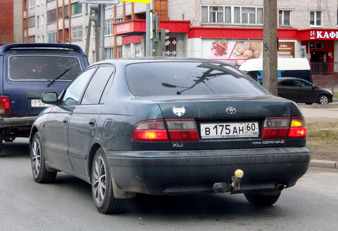Псковская область, № В 175 АН 60 — Toyota Carina E (T190) '92–97
