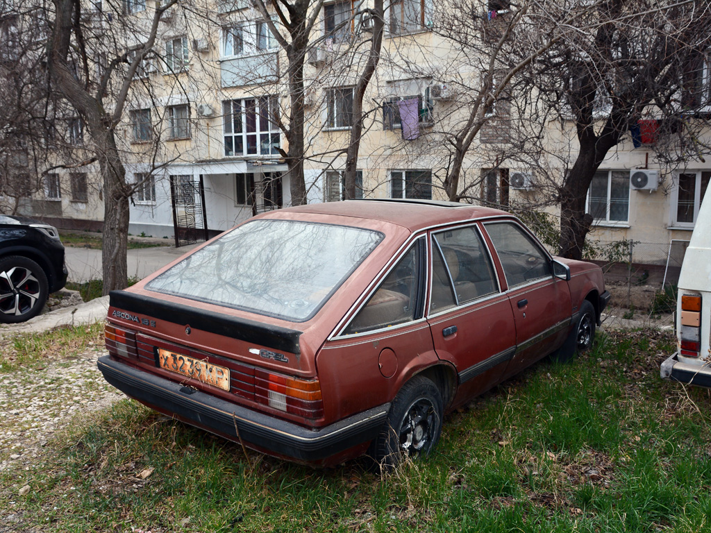 Севастополь, № Х 3239 КР — Opel Ascona (C) '81-88