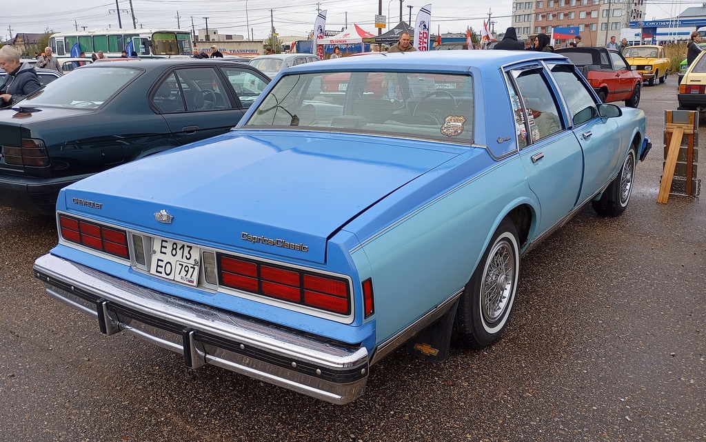 Москва, № Е 813 ЕО 797 — Chevrolet Caprice (3G) '77-90; Тверская область — Закрытие сезона 2024 Ретро-клуба Калинин