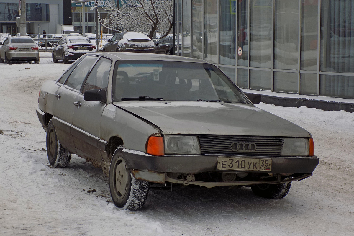 Вологодская область, № Е 310 УК 35 — Audi 100 (C3) '82-91