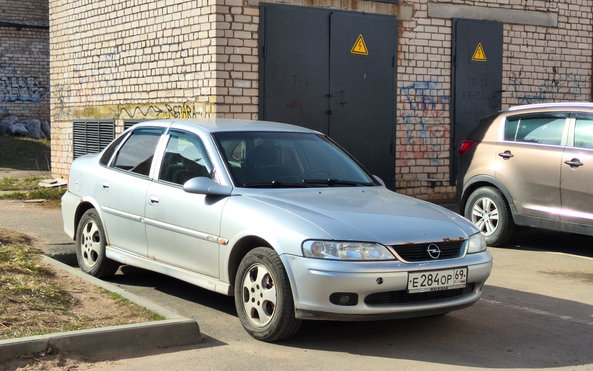 Тверская область, № Е 284 ОР 69 — Opel Vectra (B) '95-02