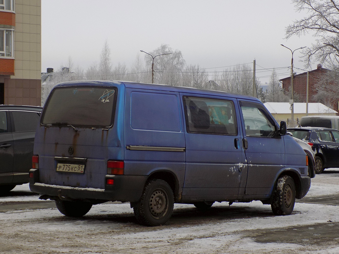 Мурманская область, № Р 775 КС 51 — Volkswagen Typ 2 (T4) '90-03