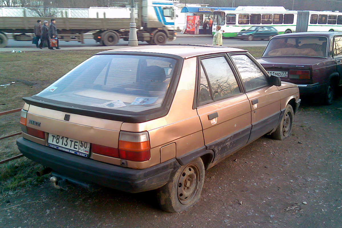 Московская область, № Т 813 ТЕ 50 — Renault 11 '81-89
