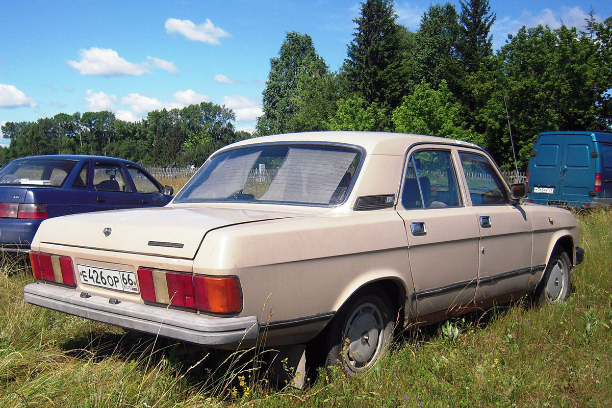 Свердловская область, № Е 426 ОР 66 — ГАЗ-31029 Волга '92-97