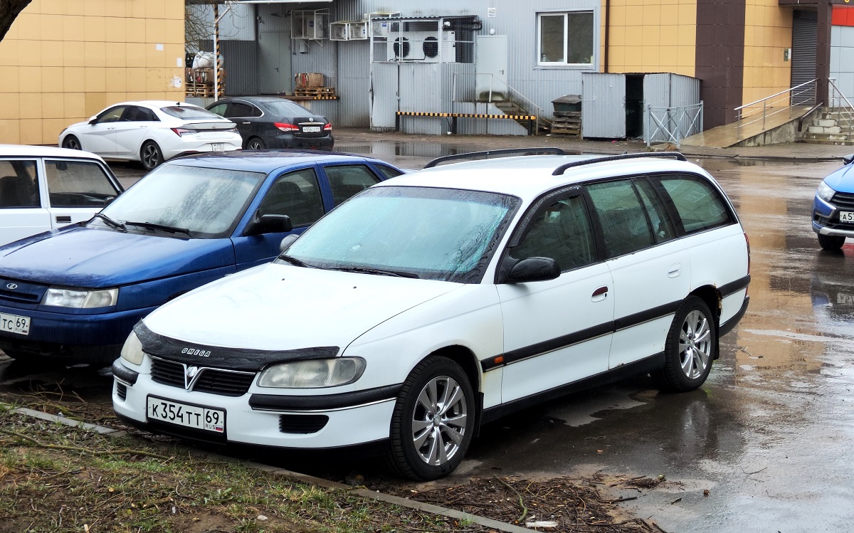 Тверская область, № К 354 ТТ 69 — Opel Omega (B) Caravan '94-99