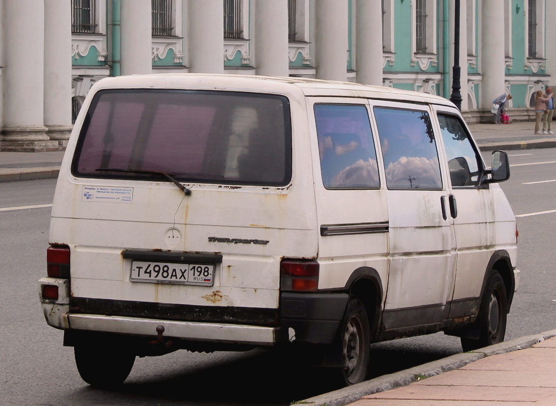 Санкт-Петербург, № Т 498 АХ 198 — Volkswagen Typ 2 (T4) '90-03