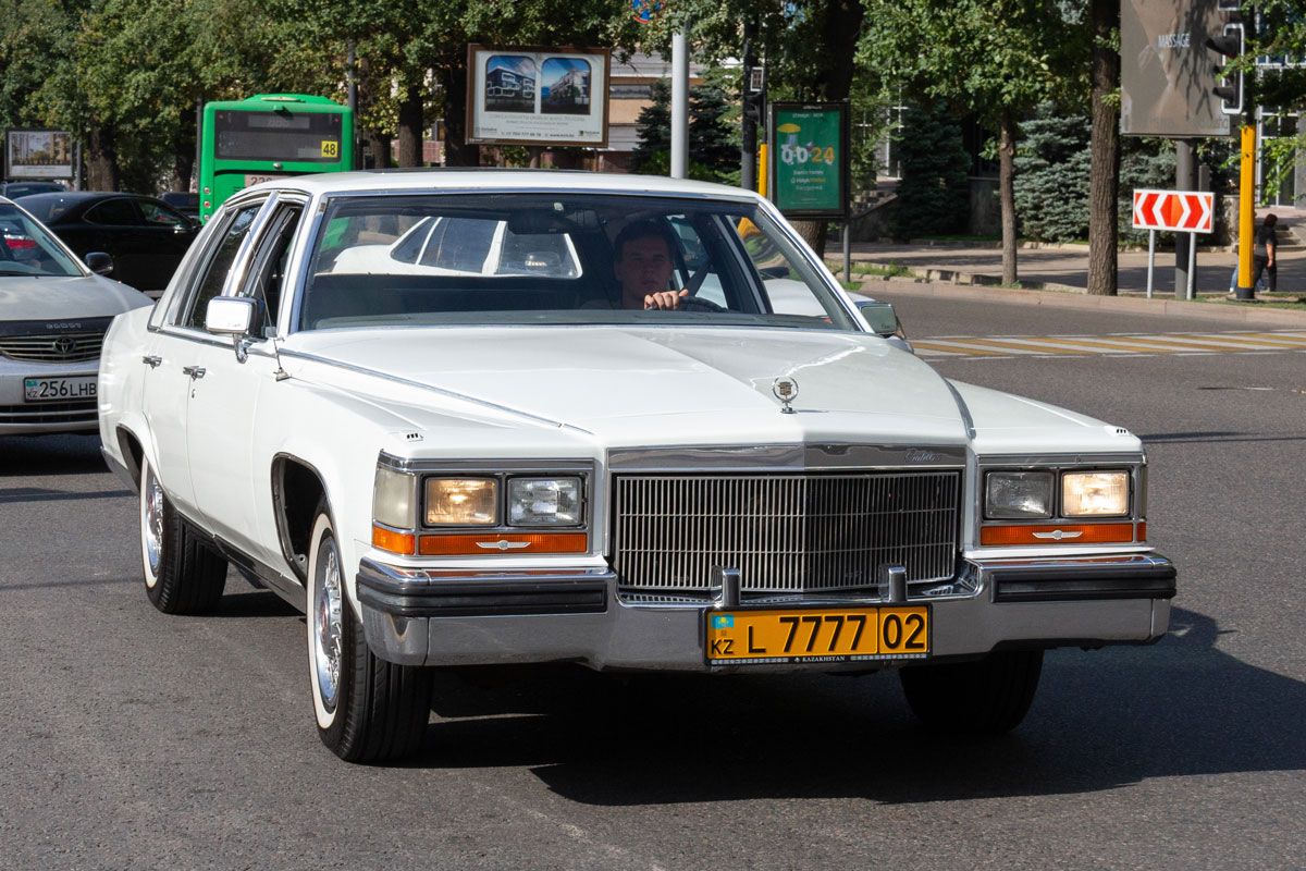 Алматы, № L 7777 02 — Cadillac Fleetwood Brougham '77-86