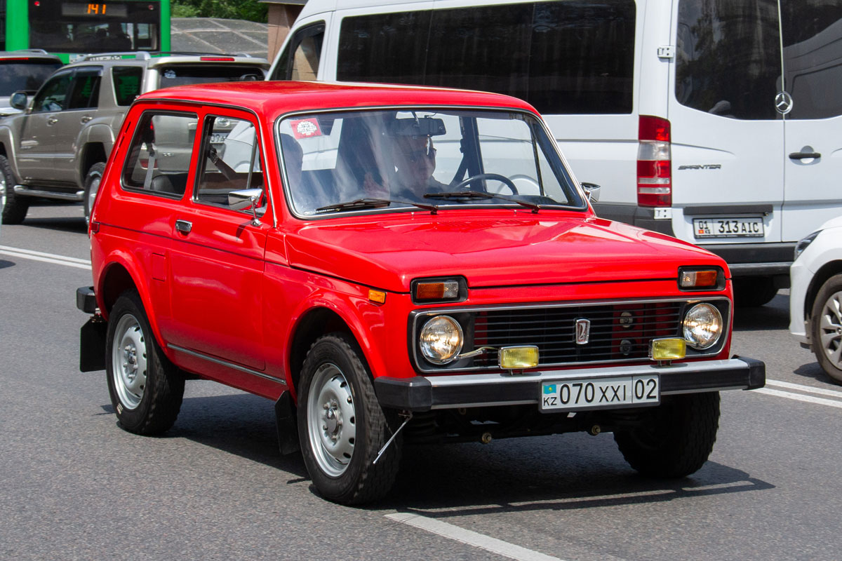 Алматы, № 070 XXI 02 — ВАЗ-2121 Нива '77-94