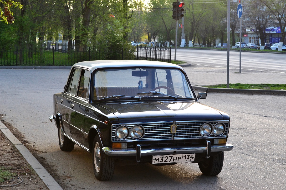 Волгоградская область, № М 327 НР 134 — ВАЗ-2103 Жигули '72-84