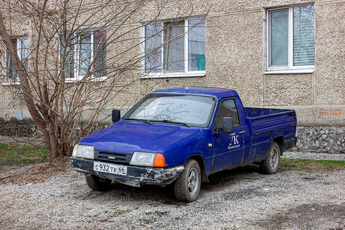 Свердловская область, № С 932 ТК 66 — Иж-2717-220 '97-05