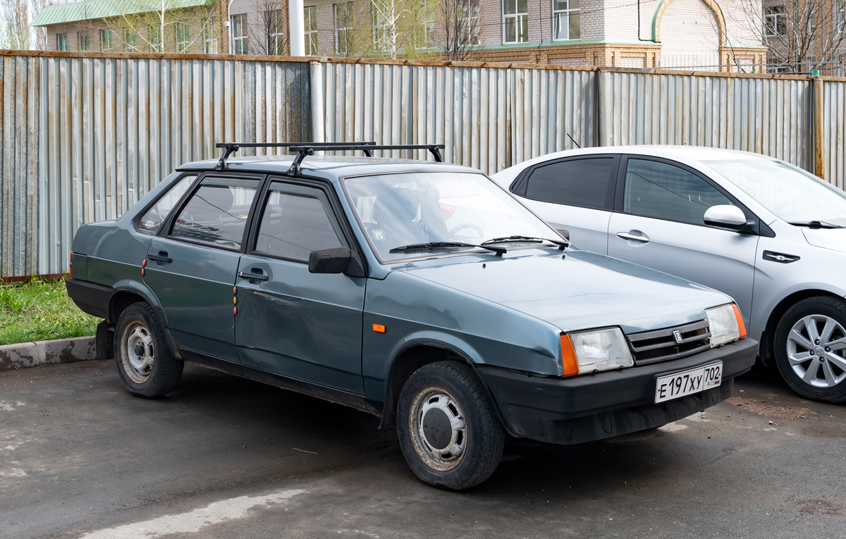 Башкортостан, № Е 197 ХУ 702 — ВАЗ-21099 '90-04