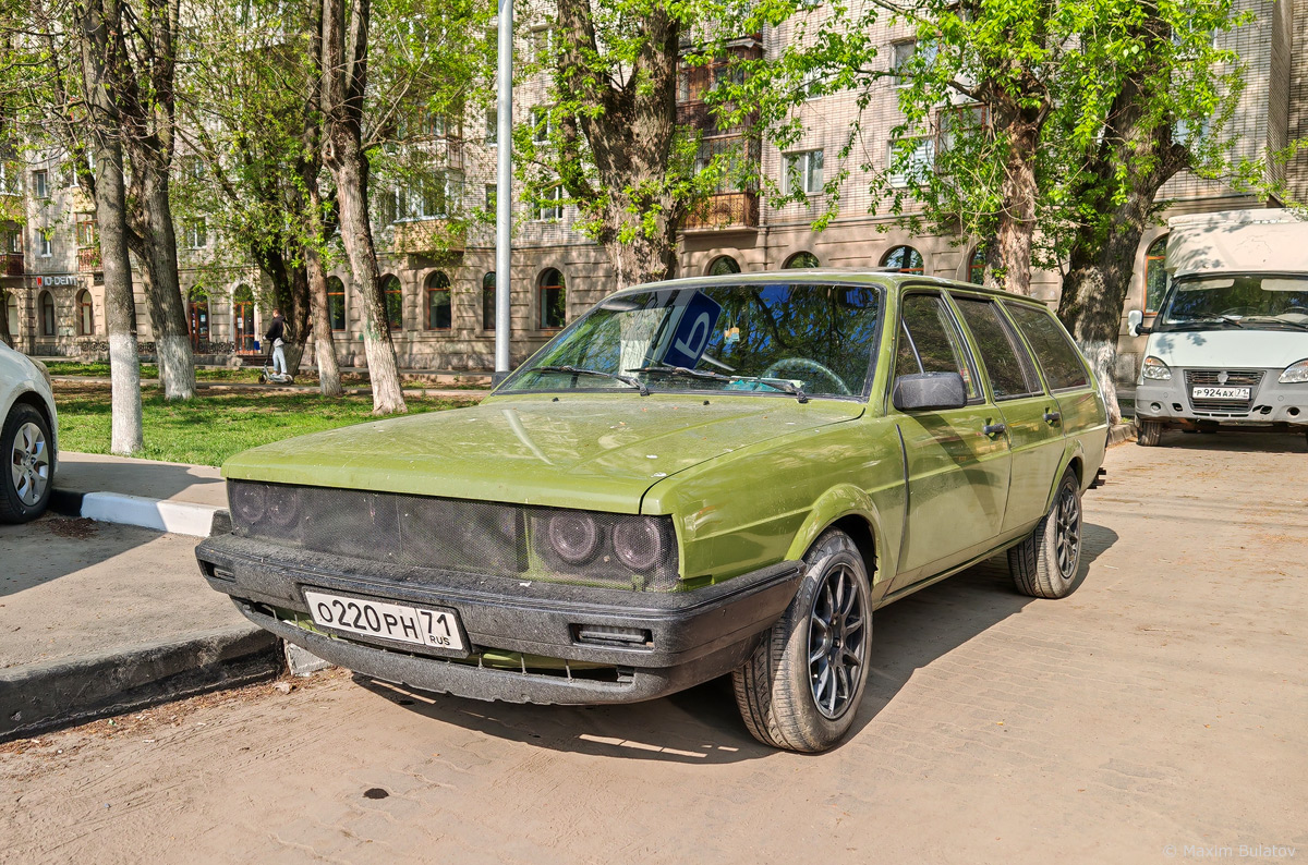 Тульская область, № О 220 РН 71 — Volkswagen Passat Variant (B2) '80-88