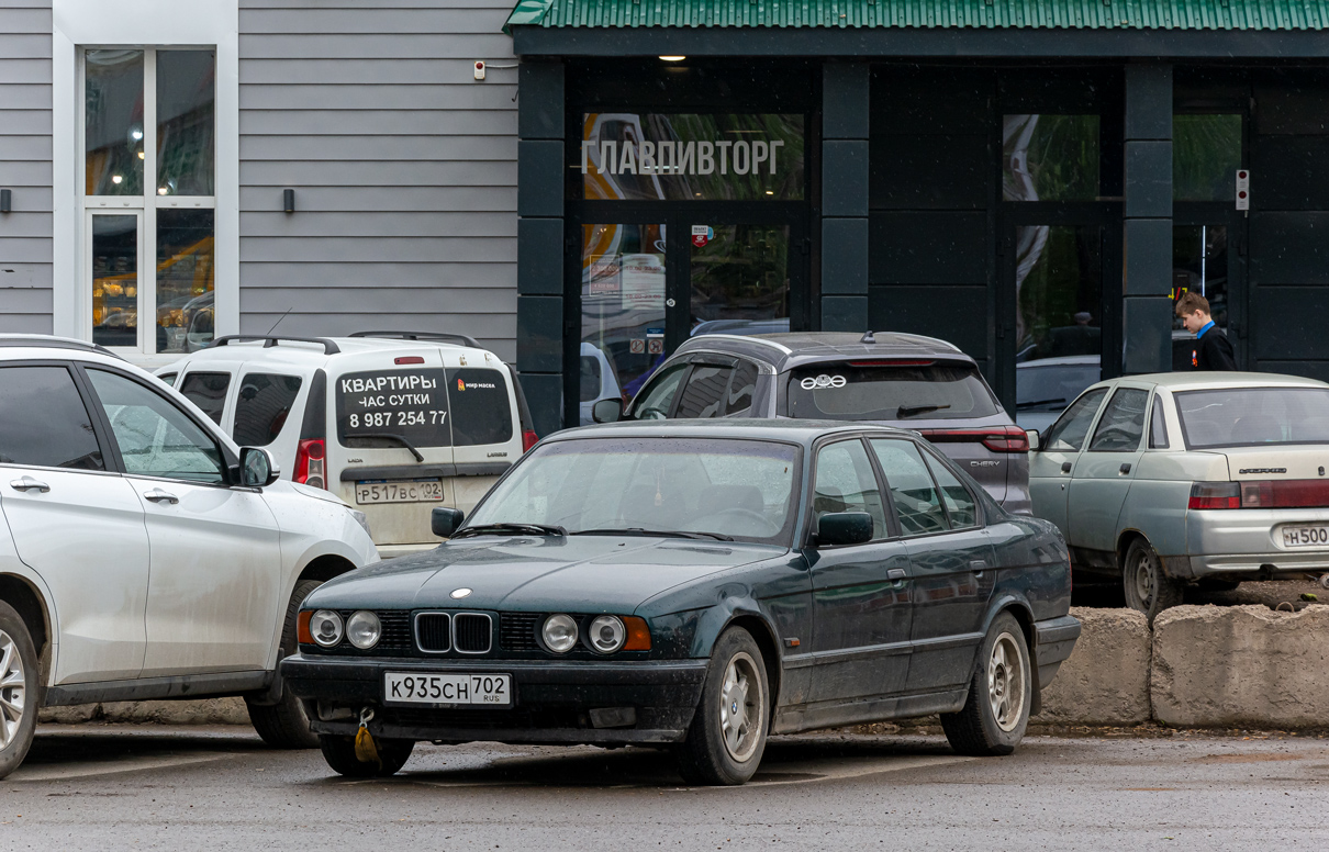 Башкортостан, № К 935 СН 702 — BMW 5 Series (E34) '87-96