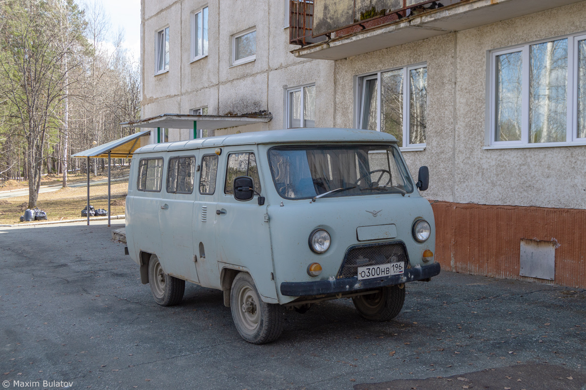 Свердловская область, № О 300 НВ 196 — УАЗ-2206 '85-03
