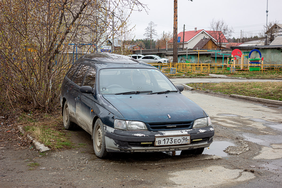 Свердловская область, № В 173 ЕО 96 — Toyota Caldina (T190) '92-02
