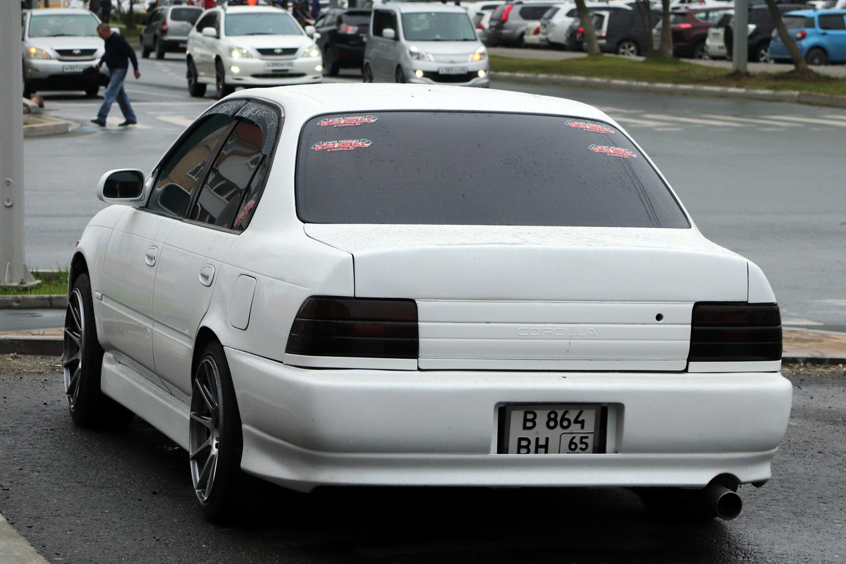 Сахалинская область, № В 864 ВН 65 — Toyota Corolla (E100) '91-02