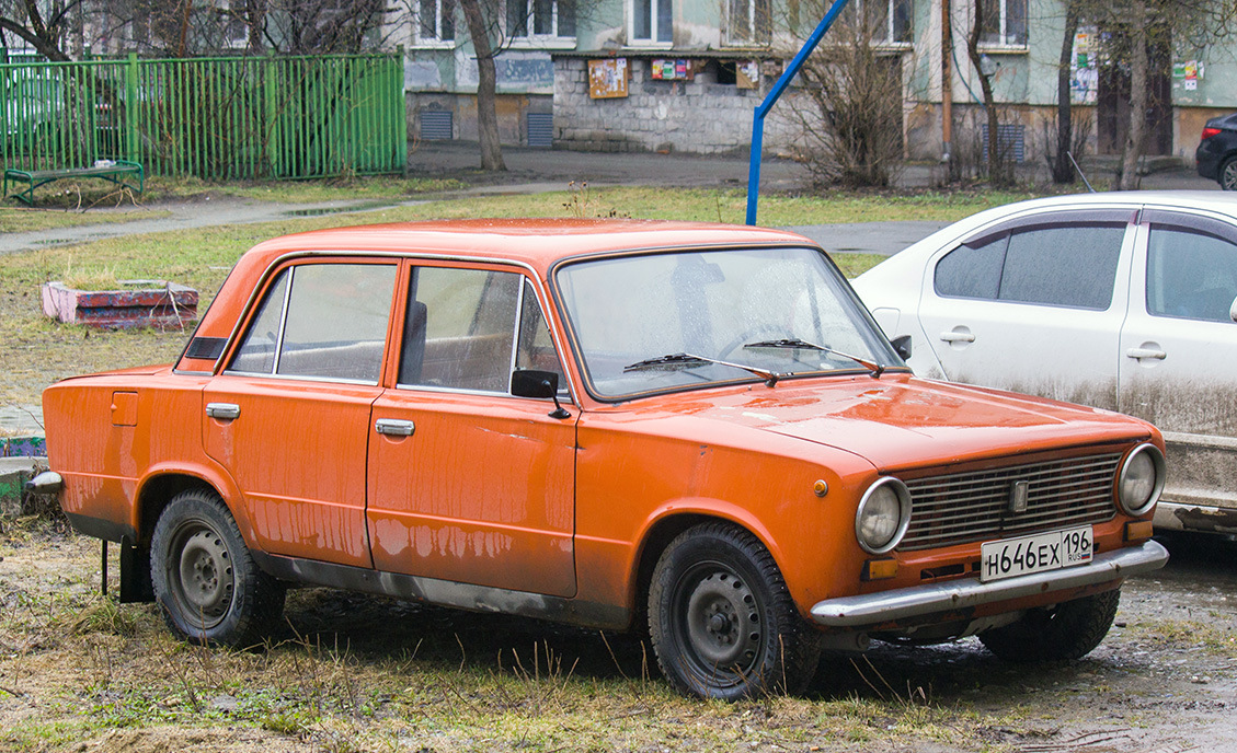 Свердловская область, № Н 646 ЕХ 196 — ВАЗ-21013 Жигули '77-88