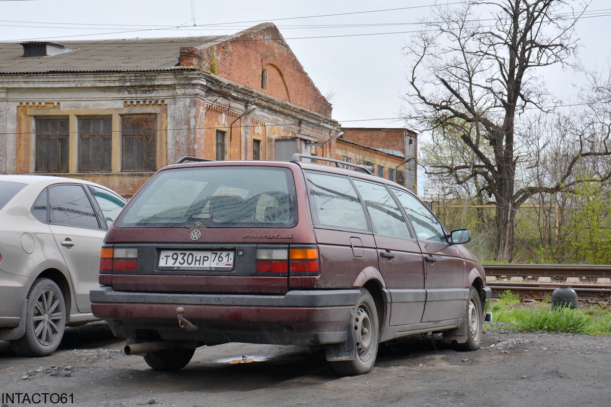 Ростовская область, № Т 930 НР 761 — Volkswagen Passat Variant (B3) '88-93