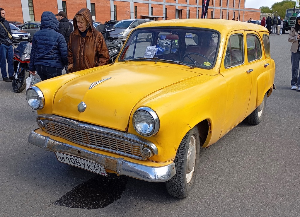 Тверская область, № М 108 УК 69 — Москвич-423/423Н '57-63; Тверская область — Открытие сезона 2025 Ретро-клуба Калинин