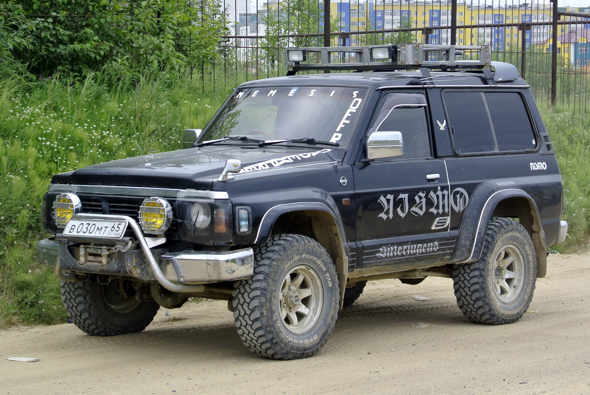 Сахалинская область, № В 030 МТ 65 — Nissan Safari (Y60) '87-97