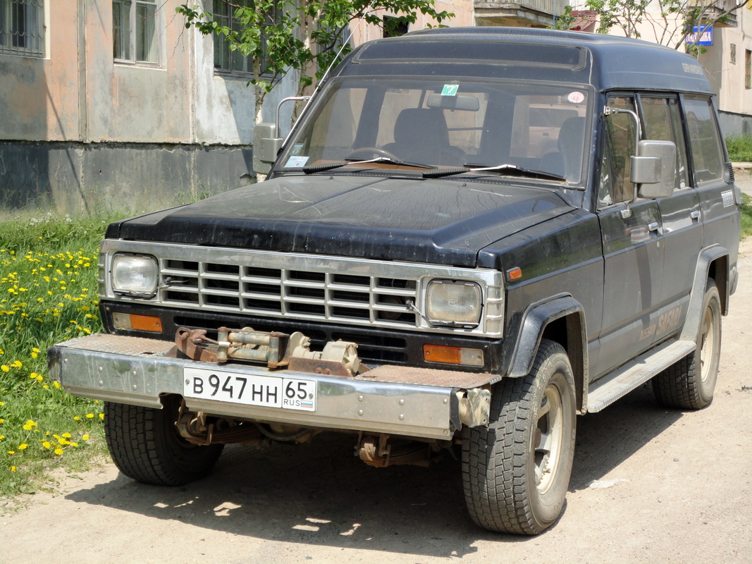 Сахалинская область, № В 947 НН 65 — Nissan Safari (160/161) '80-94