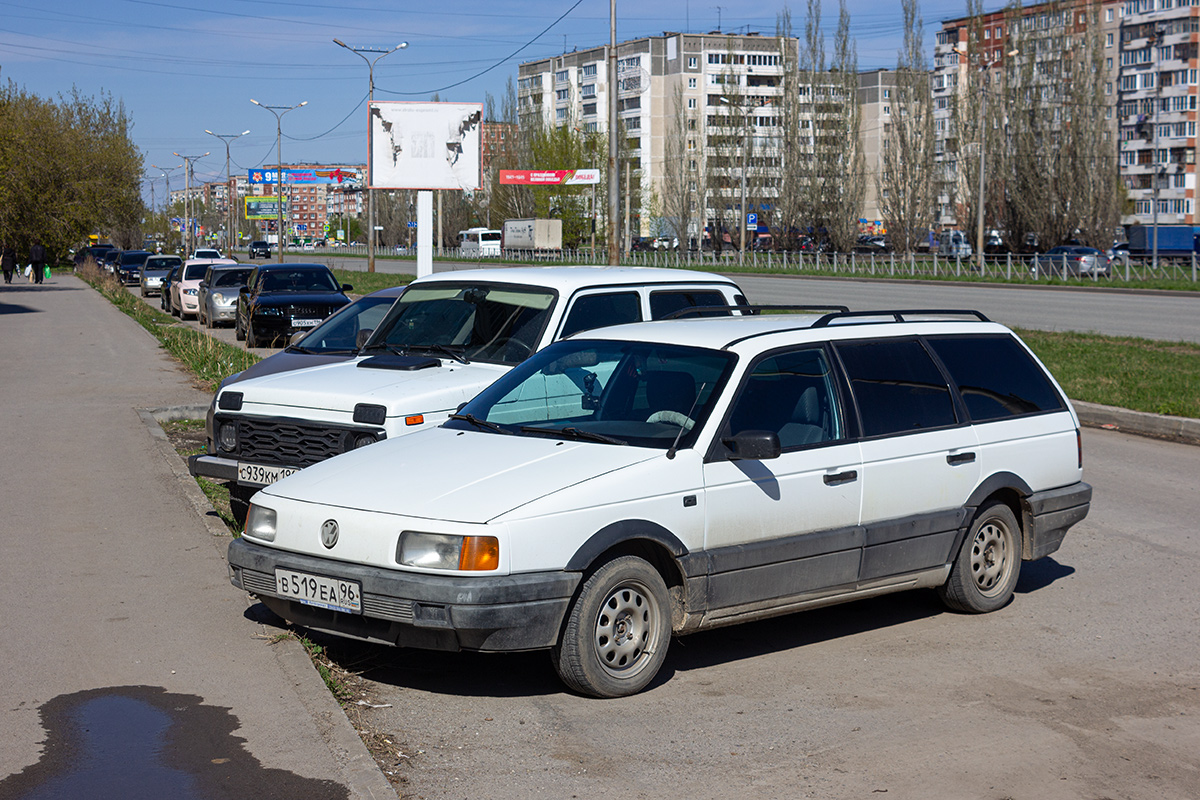 Свердловская область, № В 519 ЕА 96 — Volkswagen Passat Variant (B3) '88-93