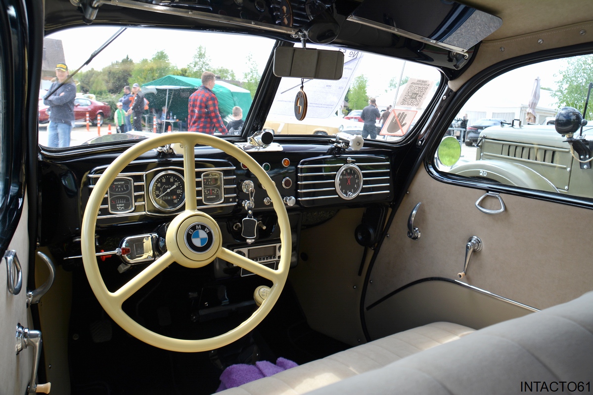 Краснодарский край, № Р 383 КН 193 — BMW/EMW 340 '49-55; Краснодарский край — Выставка "Гонка времени"-2025