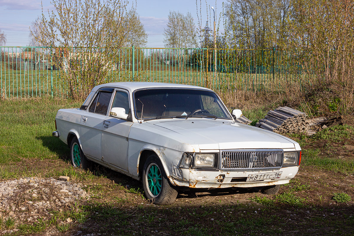 Свердловская область, № М 811 ТС 96 — ГАЗ-3102 Волга '81-08