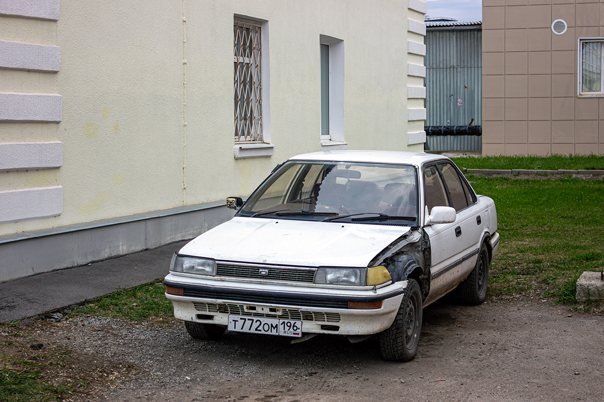 Свердловская область, № Т 772 ОМ 196 — Toyota Corolla (E90) '87-92