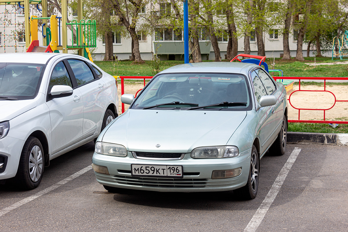 Свердловская область, № М 659 КТ 196 — Nissan Presea (R11) '95-00